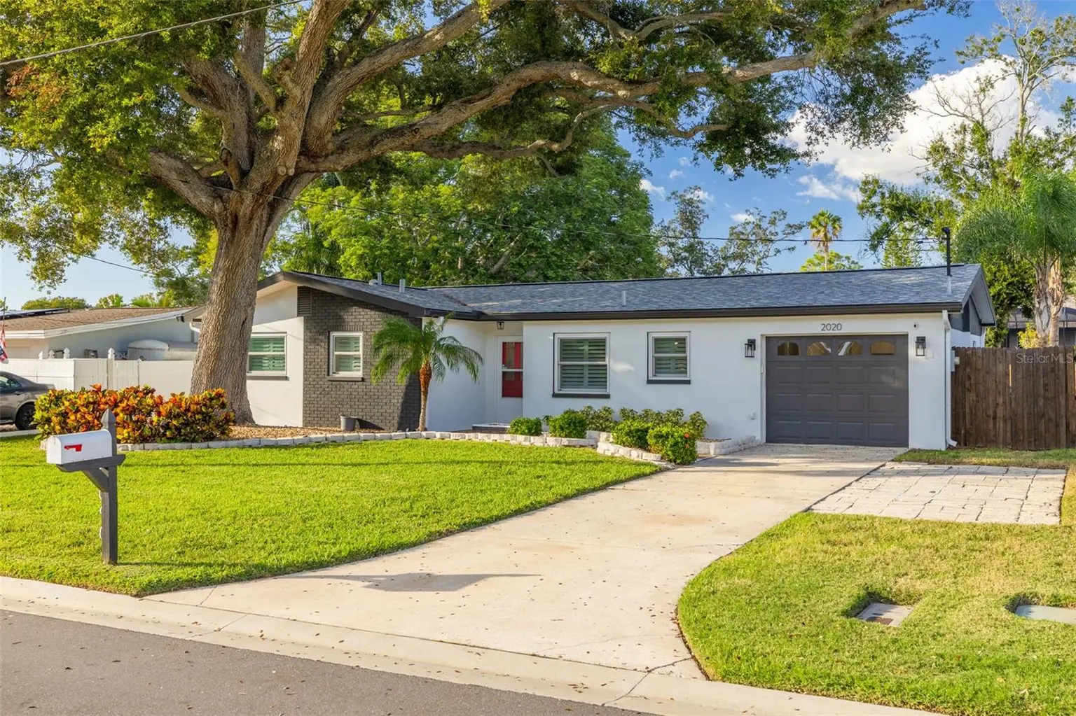 2020 VALLEY DRIVE, DUNEDIN, FL, photo 7 of 35