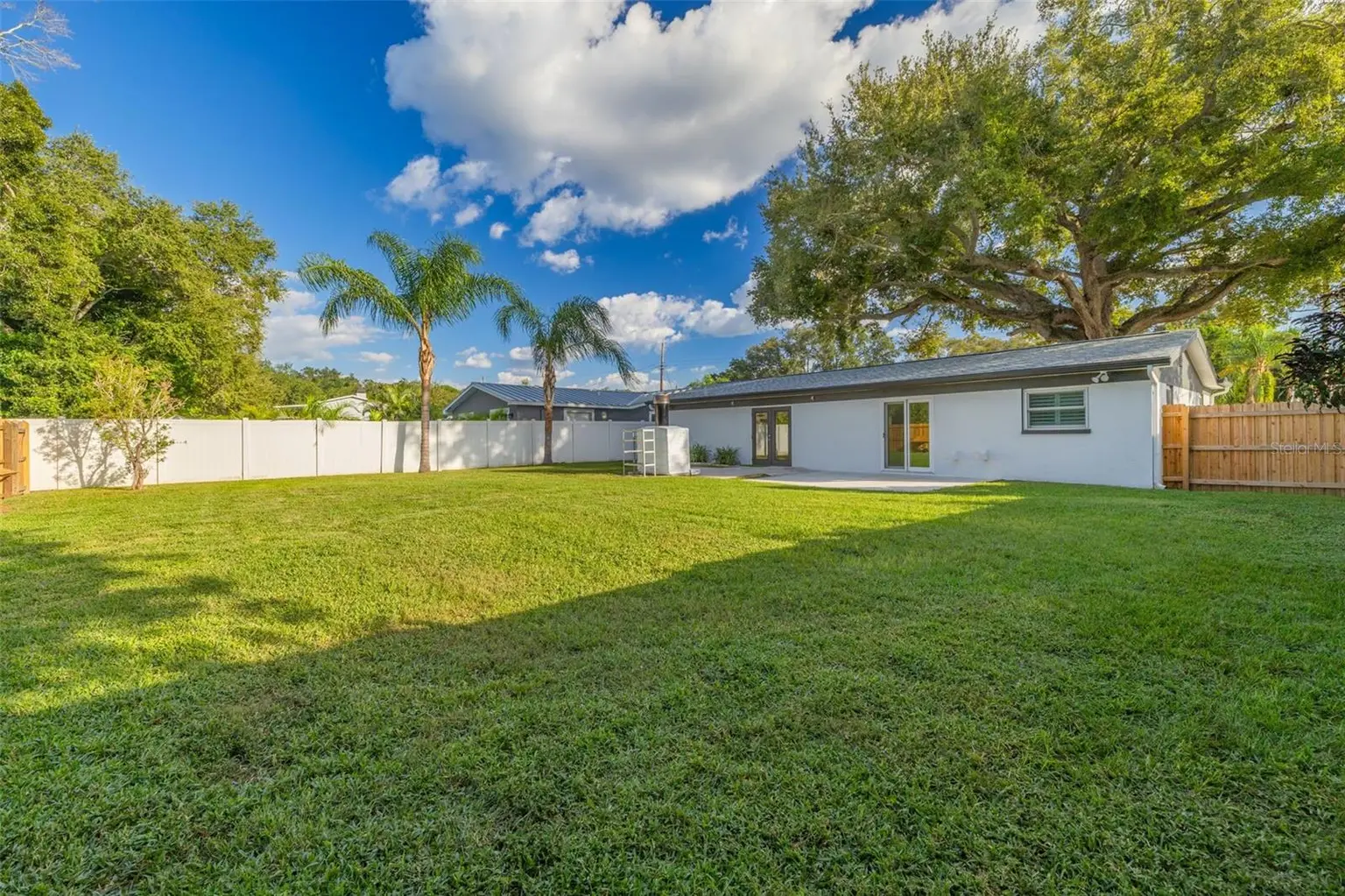 2020 VALLEY DRIVE, DUNEDIN, FL, photo 20 of 35