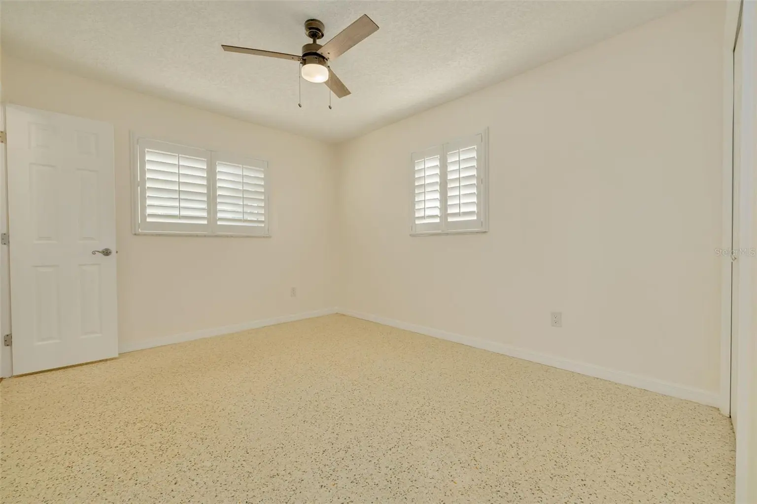 2020 VALLEY DRIVE, DUNEDIN, FL, photo 21 of 35