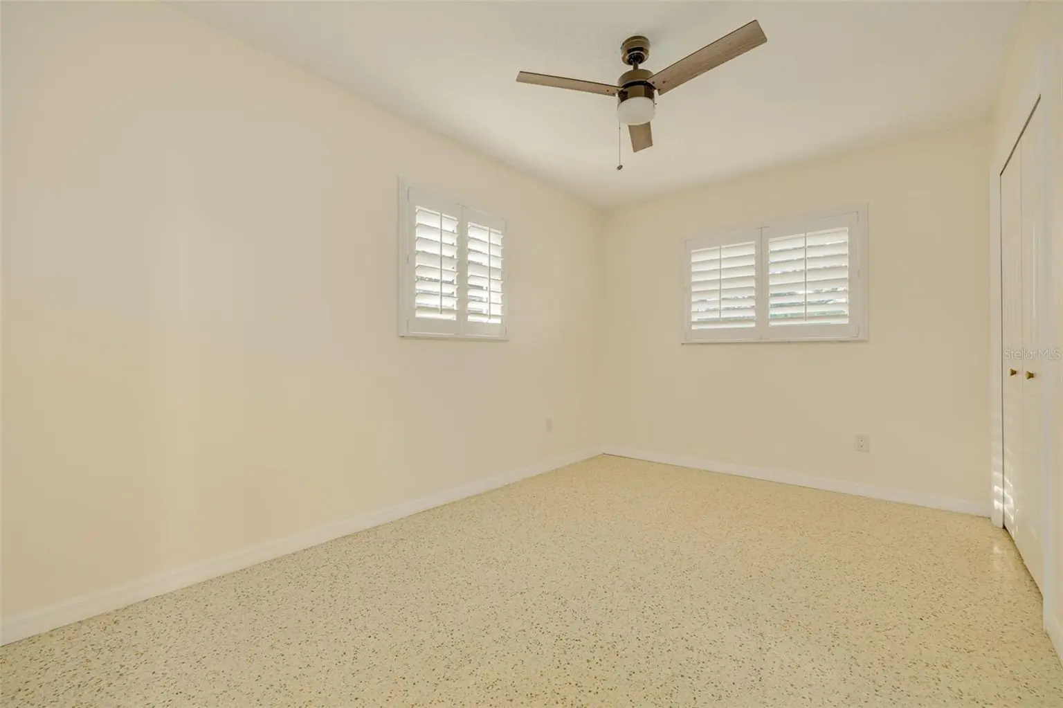 2020 VALLEY DRIVE, DUNEDIN, FL, photo 29 of 35