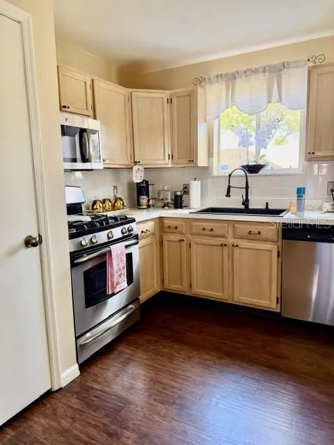 13020 LORNA PLACE, TAMPA, FL, photo 8 of 45