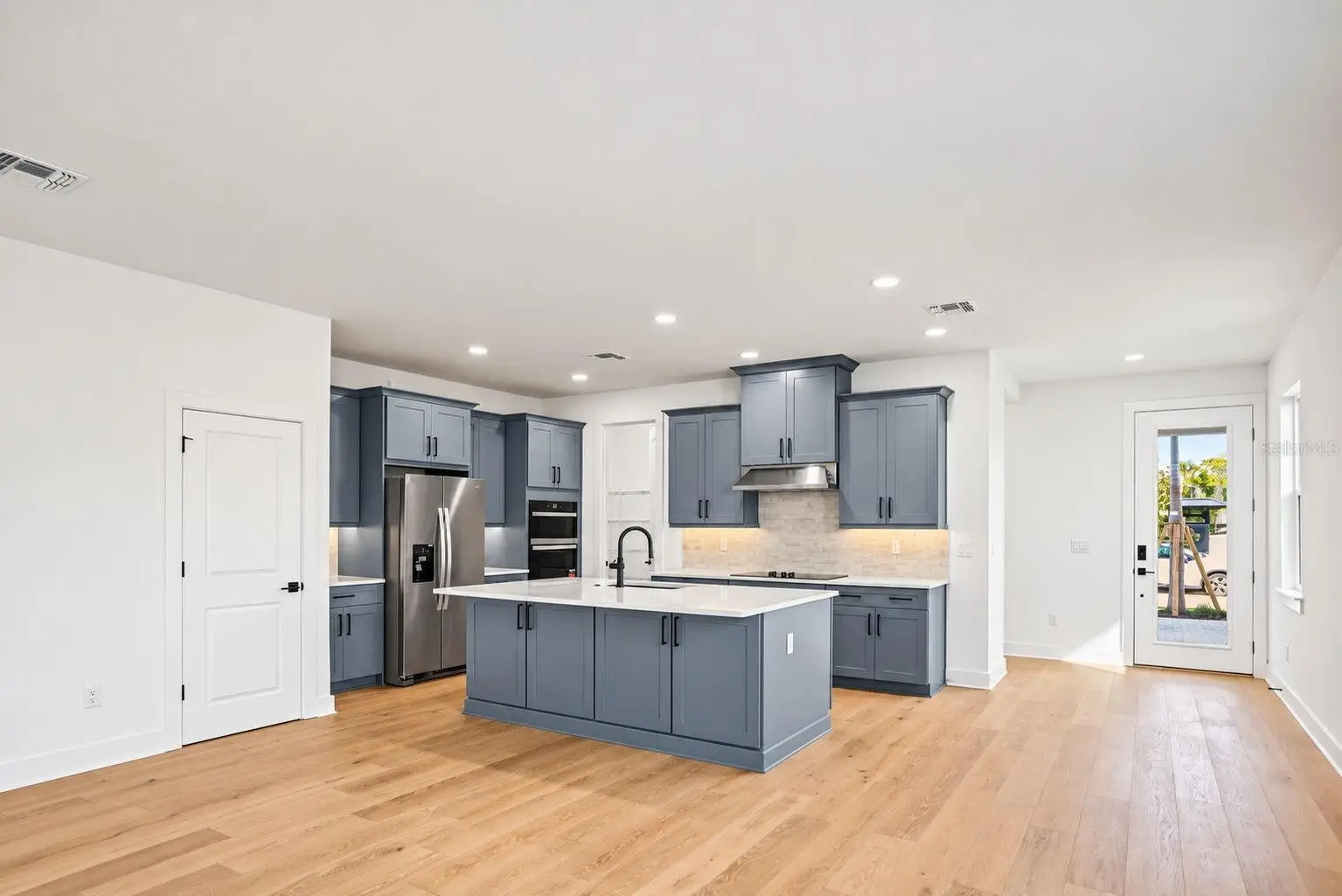 1585 SANDHILL COURT, PALM HARBOR, FL, photo 4 of 66