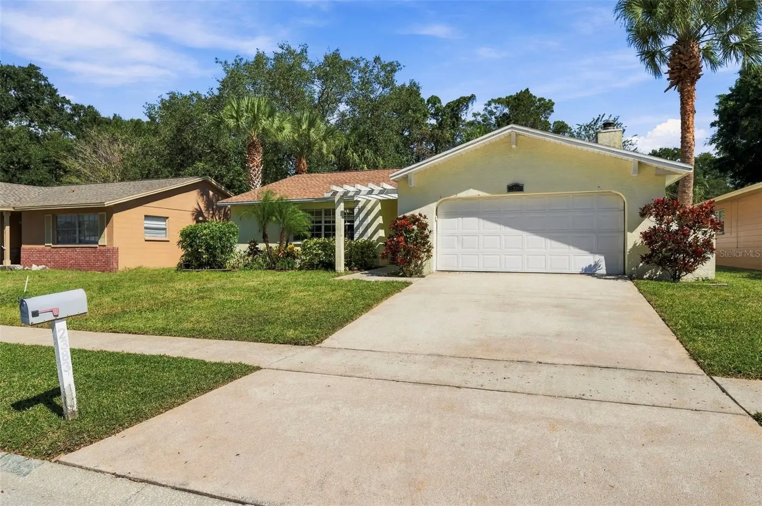 2383 GROVE VALLEY AVENUE, PALM HARBOR, FL, photo 4 of 60