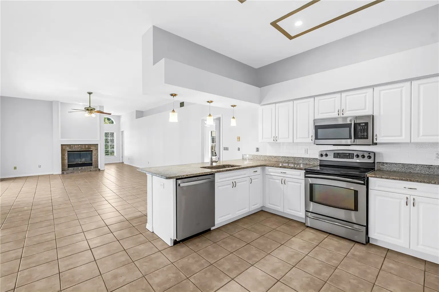 18520 SUNWARD LAKE PLACE, LUTZ, FL, photo 12 of 58