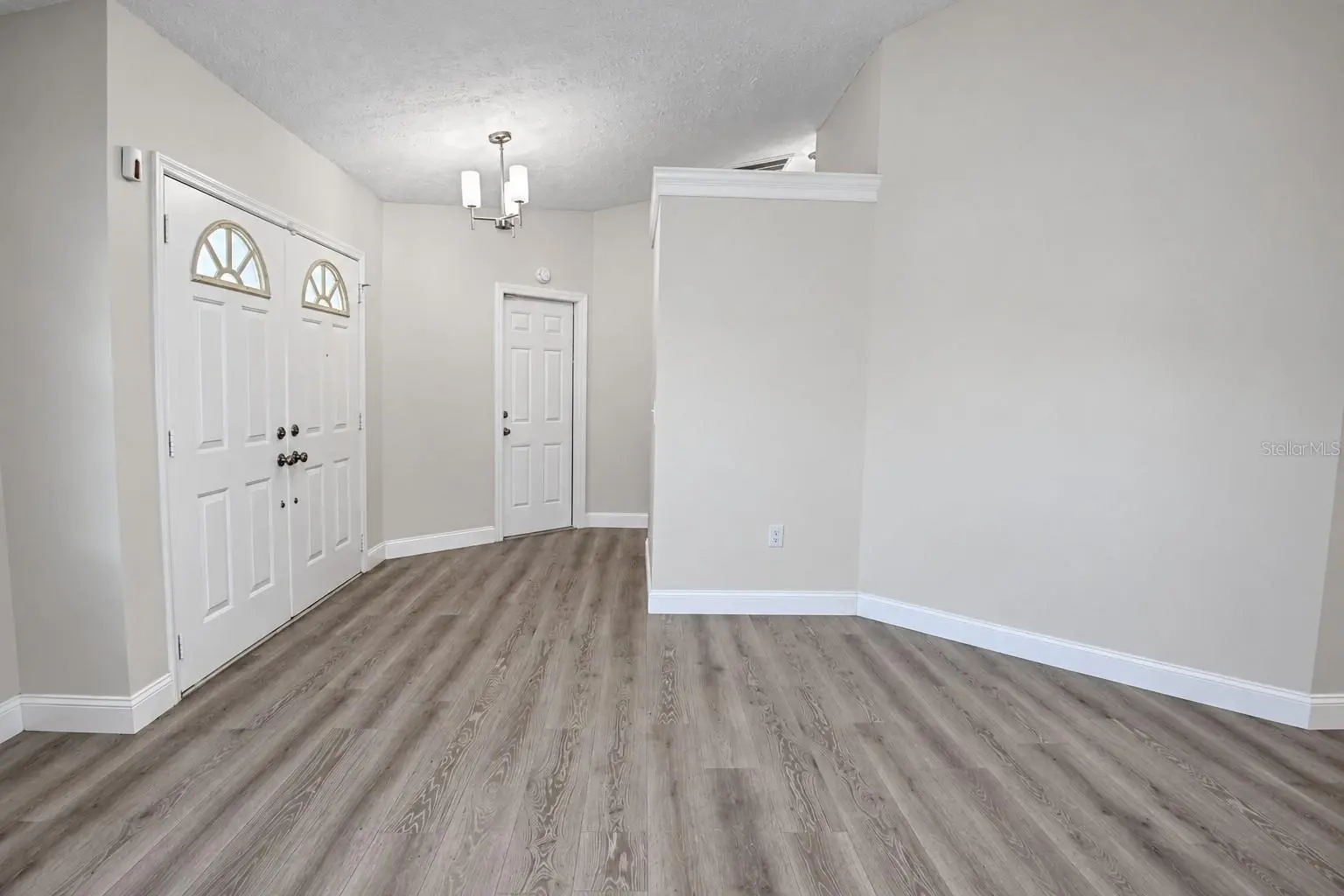 8402 ROYAL HART DRIVE, NEW PORT RICHEY, FL, photo 3 of 32