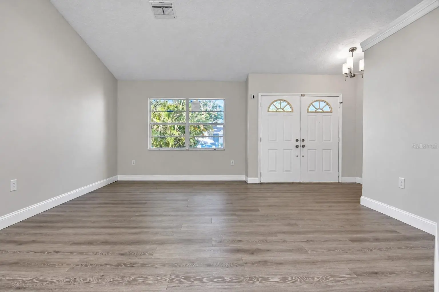 8402 ROYAL HART DRIVE, NEW PORT RICHEY, FL, photo 5 of 32