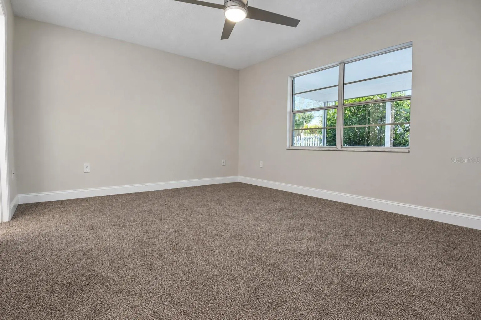 8402 ROYAL HART DRIVE, NEW PORT RICHEY, FL, photo 14 of 32