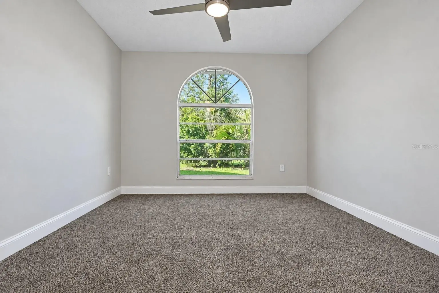 8402 ROYAL HART DRIVE, NEW PORT RICHEY, FL, photo 19 of 32