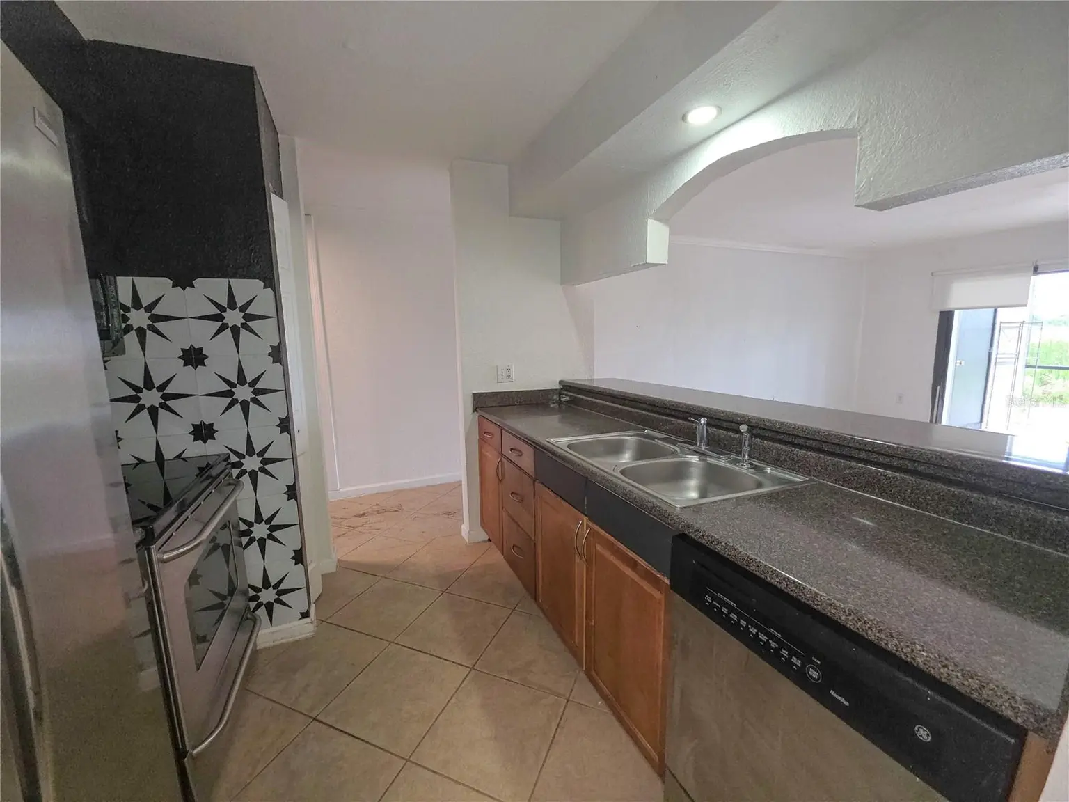 10103 SAILWINDS BOULEVARD N #102, LARGO, FL, photo 2 of 22
